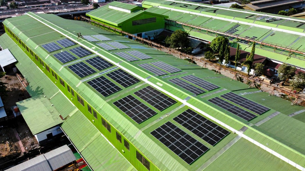 Stasiun Kereta Api di Padang Menerapkan Energi Surya: Langkah Inovatif Kurangi Ketergantungan pada Listrik Konvensional