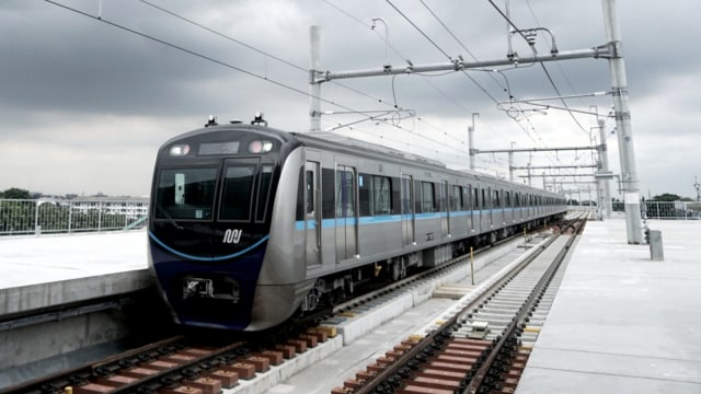 DKI Jakarta Perpanjang Tarif Rp1 Untuk Transportasi Publik