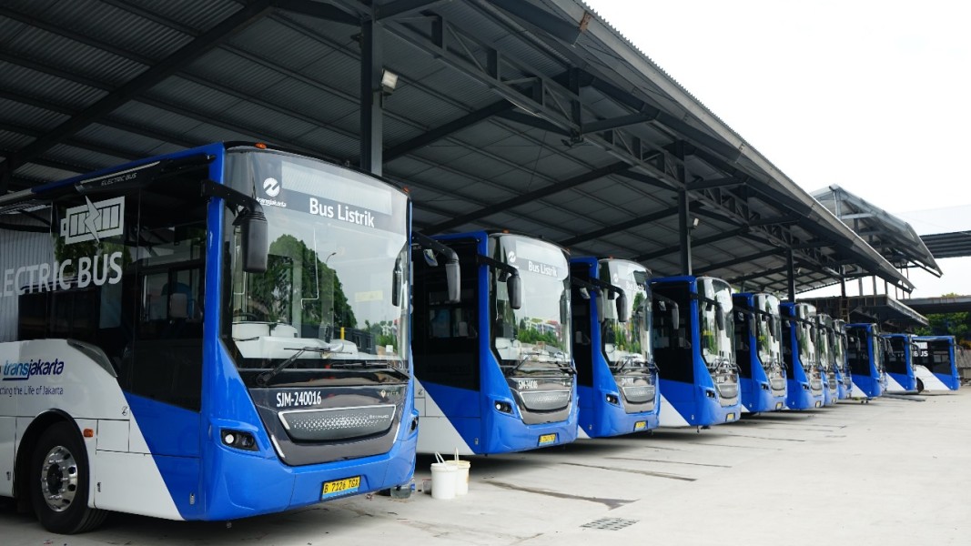 VKTR Teknologi Mobilitas Operasikan 20 Bus Listrik untuk TransJakarta, Dorong Elektrifikasi Transportasi Publik