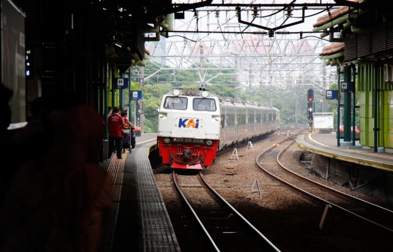 Lonjakan Penumpang Kereta Api Saat Libur Maulid