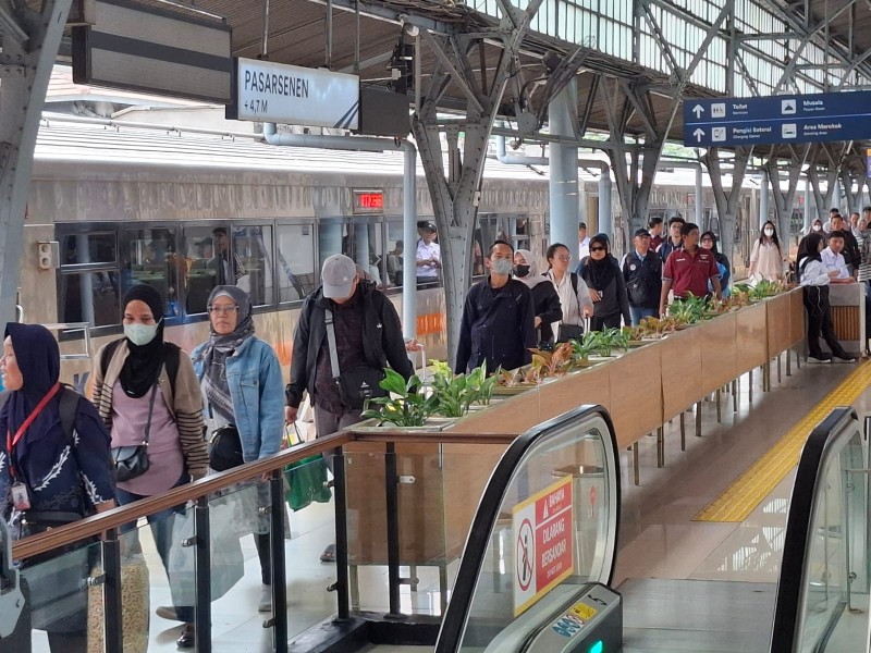 Mobilitas Antarwilayah Menguat, Penjualan Tiket Nataru KAI Tumbuh 10,86 Persen