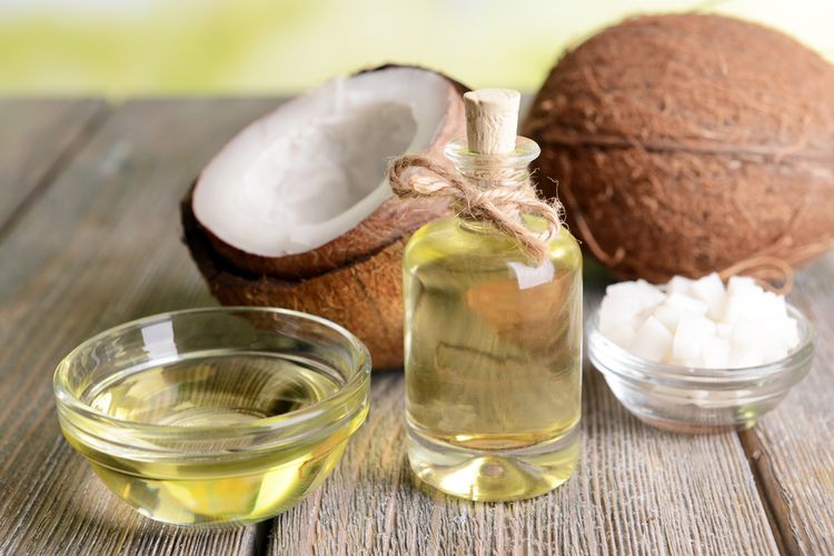 Manfaat Minyak Kelapa yang Mampu Menjaga Berat Badan dan Menutrisi Kulit