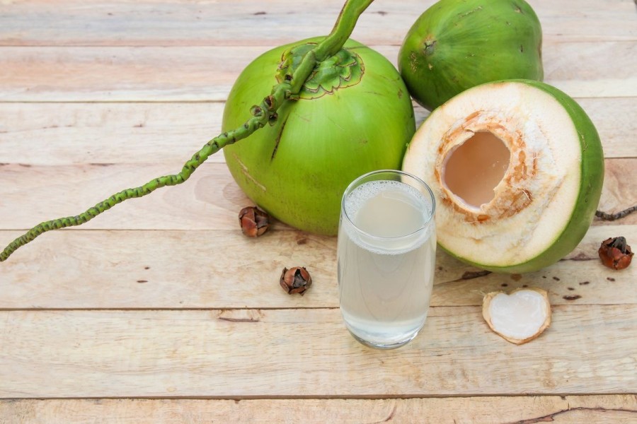 Cara Tepat Minum Air Kelapa agar Berat Badan Turun
