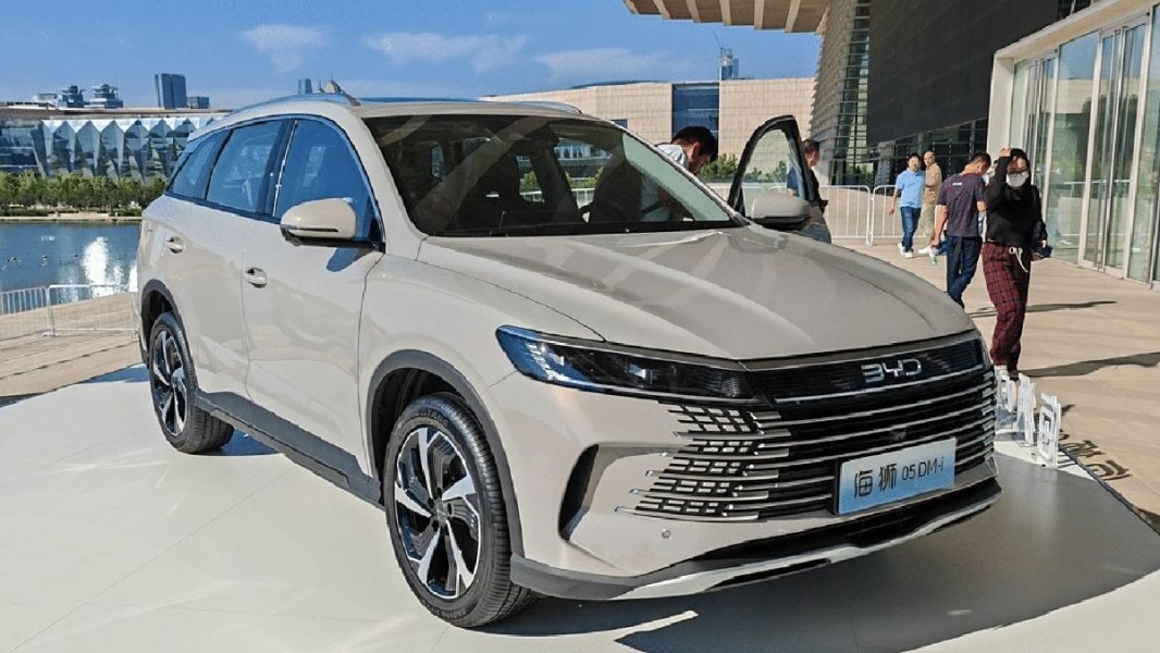 BYD Pastikan Harga Mobil Listrik Tetap Stabil Meski Insentif Impor Berakhir