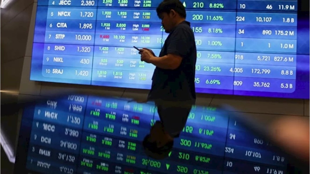 IHSG Menguat ke Level 8.300, Saham Blue Chip Cerah
