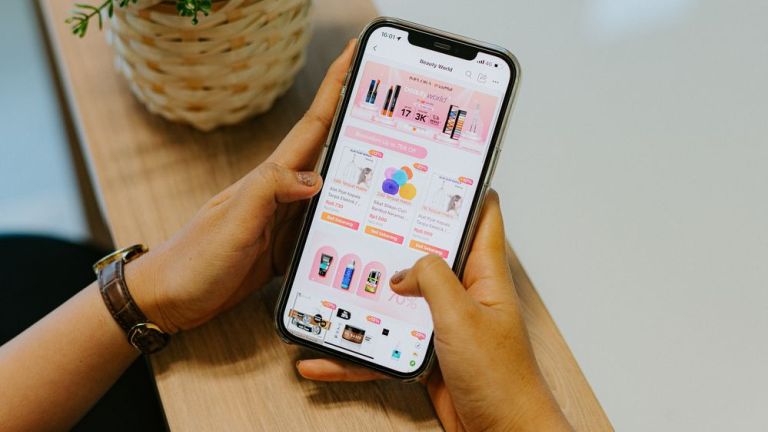 Belanja Online Harbolnas 2025 Pacu Penjualan UMKM Nasional