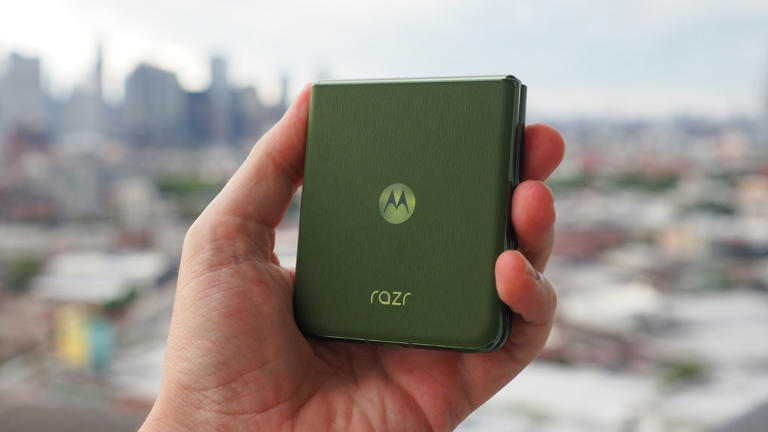 Motorola Razr 2025 Jadi Ponsel Lipat Terjangkau dengan Kamera 50MP