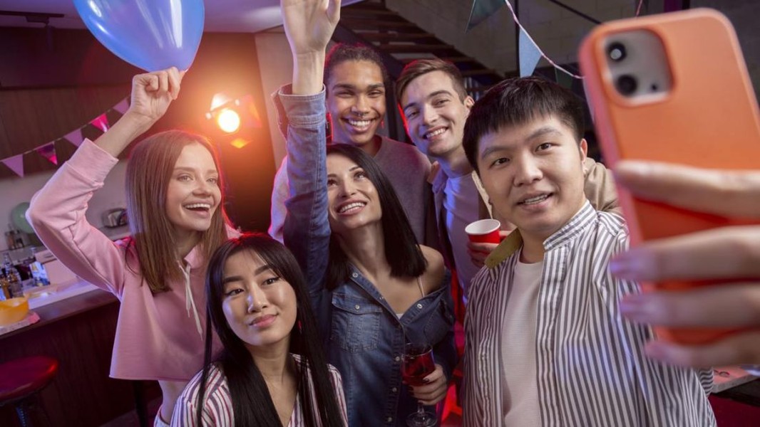 Gen Z Prioritaskan Liburan Dibanding Ambisi Karier Profesional