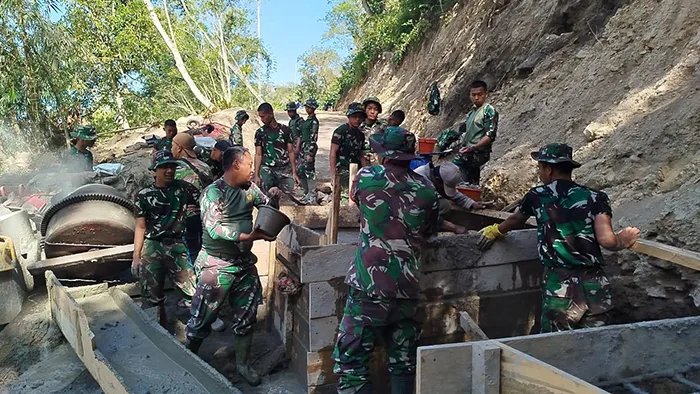 TNI AD Percepat Pembangunan Jembatan Gantung Aceh Tengah Demi Pemulihan Akses Warga
