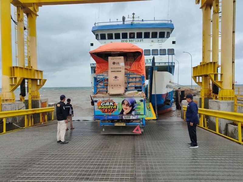Cuaca Laut Membaik, Penyeberangan Jangkar Sumenep Normal Kembali Layani Penumpang
