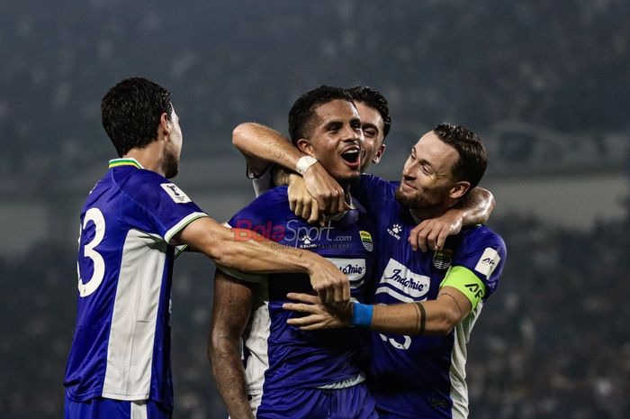 Duel Elit Super League: Persib Bandung Siap Balaskan Dendam pada Malut United