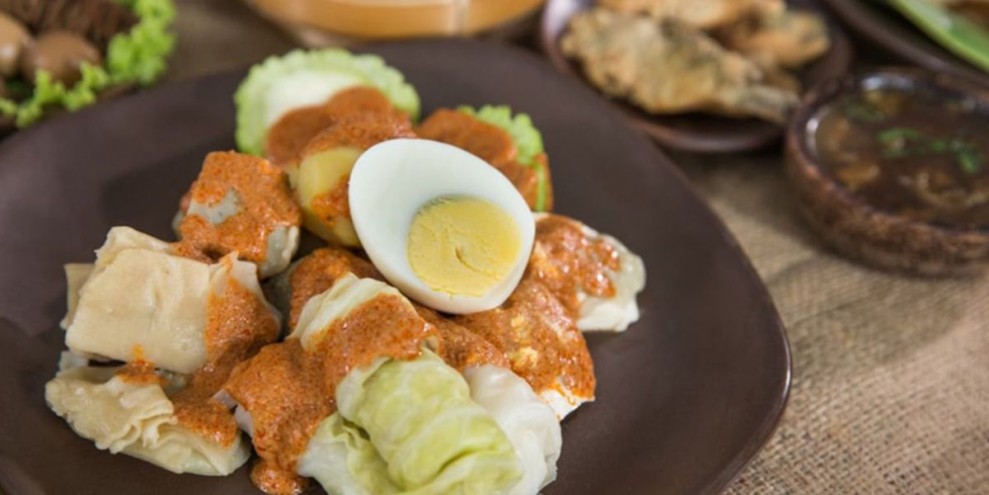 12 Rekomendasi Makanan di Bandung yang Lagi Hits, Wajib Cobain!
