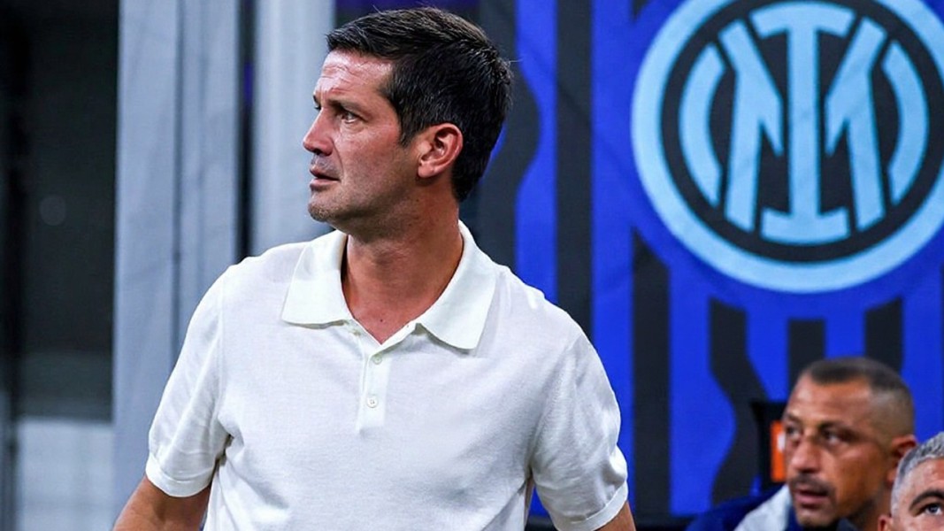 Cristian Chivu Masih Berkuasa Di Liga Italia Namun Nasibnya Ujung Tanduk