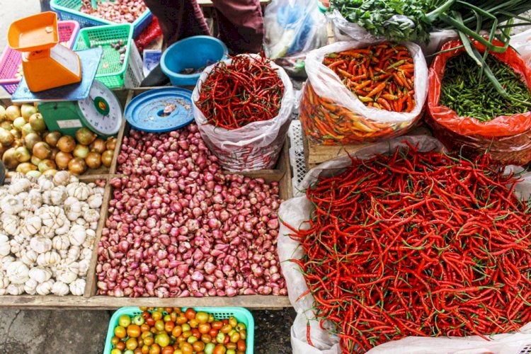 Harga Sembako di Palembang Naik Jelang Ramadhan, Waspadai Fluktuasi Harga Cabai dan Bawang
