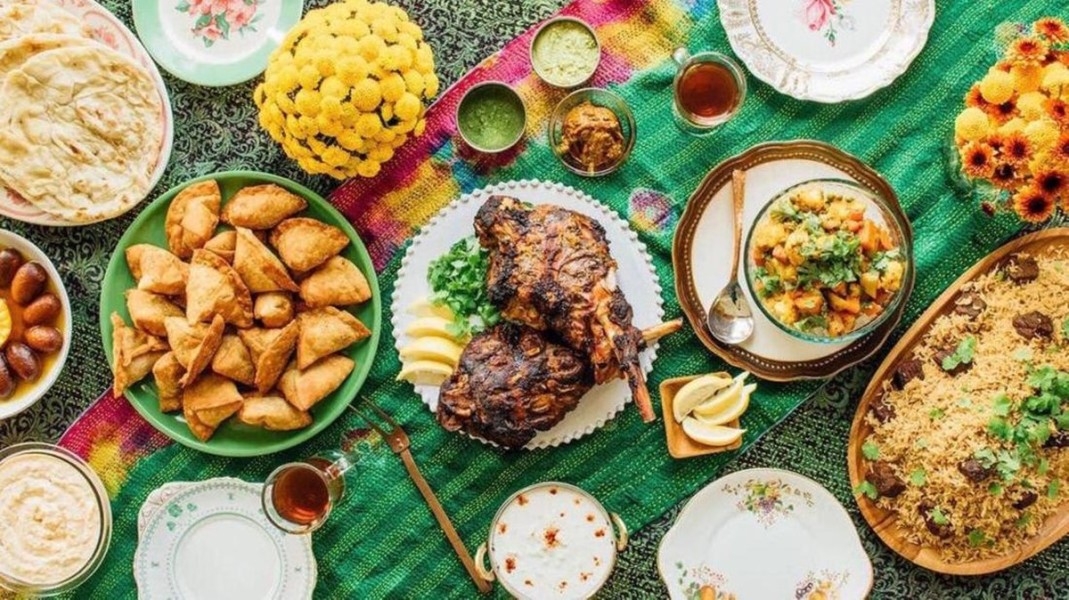 Hidangan Buka Puasa Populer Dunia dari Mezze hingga Dessert