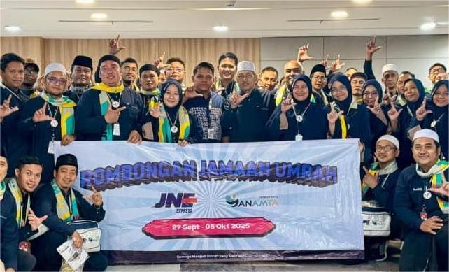 JNE Berangkatkan 1.643 Karyawan Umrah Sebagai Apresiasi