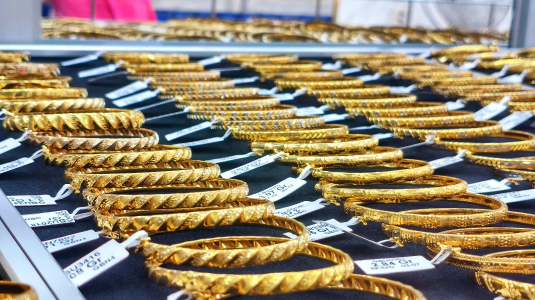 Update Harga Emas Perhiasan 21 November 2025, Pantau Raja Emas Laku