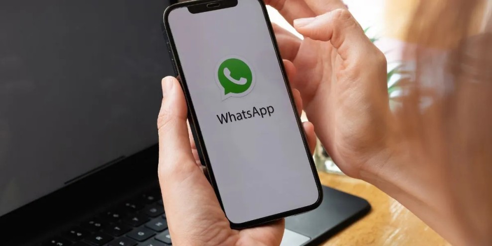 WhatsApp Hadirkan Fitur Ringkas Chat Pakai Meta AI, Lindungi Privasi Pengguna