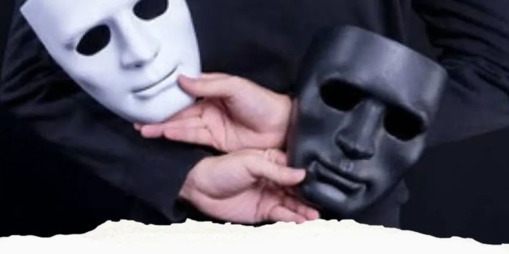 Muka Dua Artinya Apa? Waspadai 8 Ciri-ciri Ini