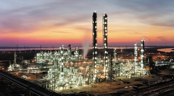 Megaproyek Hilirisasi Indonesia: 18 Proyek Penggerak Ekonomi