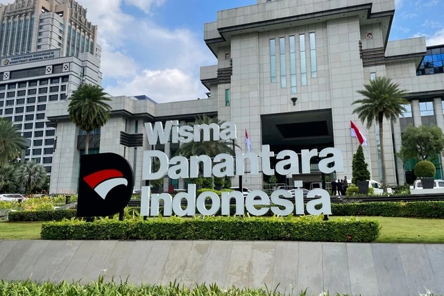Danantara Dukung Hilirisasi Kelapa Jambi