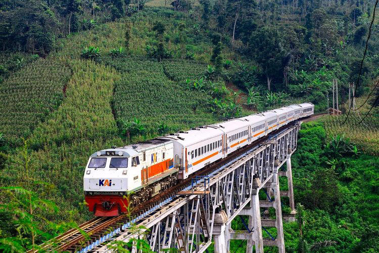 KAI Siapkan Jutaan Tiket Kereta Api Jarak Jauh untuk Mudik Lebaran 2025