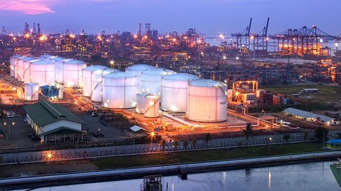 Harga Minyak Rebound, Pasar Tunggu Arah Pasokan Global