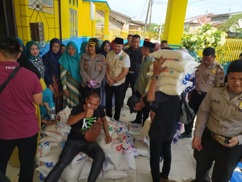 KSJ dan Nelayan Jaring Timbul Berkolaborasi untuk Berkah Anak Yatim dan Duafa di Batu Bara
