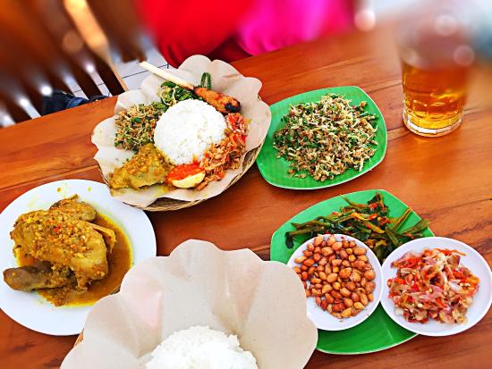 8 Rekomendasi Warung Makan Halal di Bali, Enak dan Ramah Kantong Pelajar