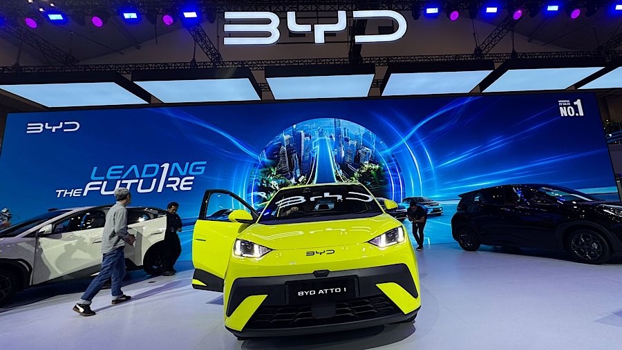 BYD Kuasai Penjualan Mobil Listrik China di November 2025