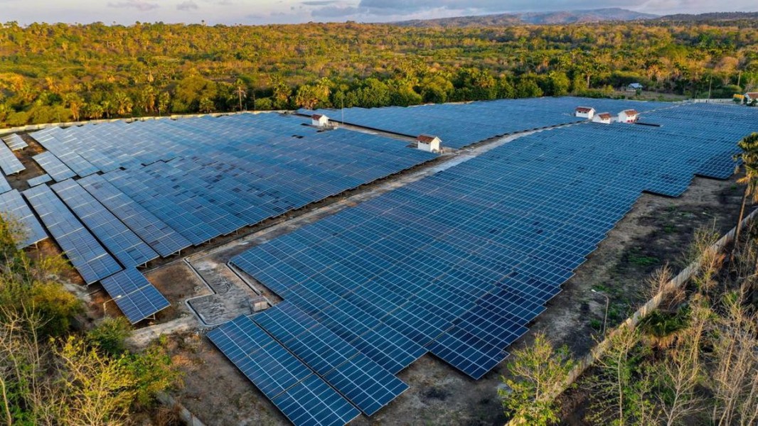 Kementerian ESDM Menunda Target Bauran Energi Baru Terbarukan 23 Persen ke Tahun 2030