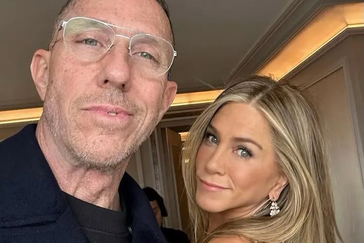 Jennifer Aniston Ungkap Stres Jadi Penyebab Rambut Rontoknya