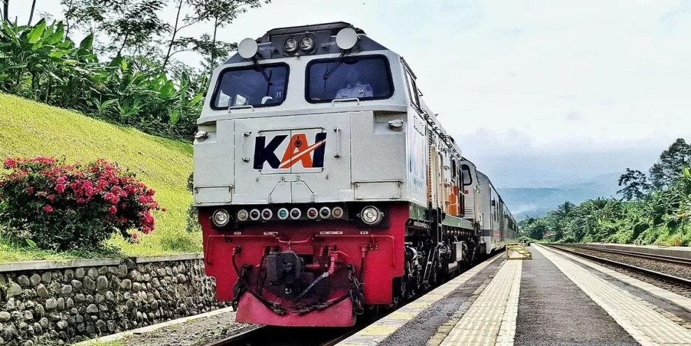 Penjualan Tiket Kereta Api Lebaran 2026 Stasiun Lamongan Capai 8.041 Terus Meningkat