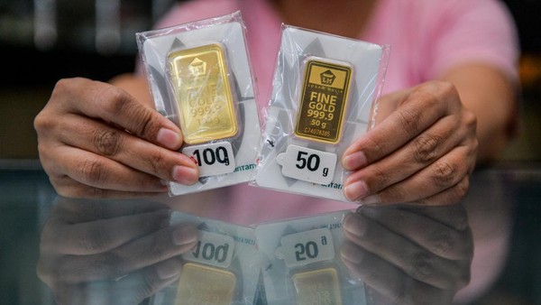 Harga Emas Stagnan di Rp 1,662 Juta per Gram: Pasar Menantikan Perubahan
