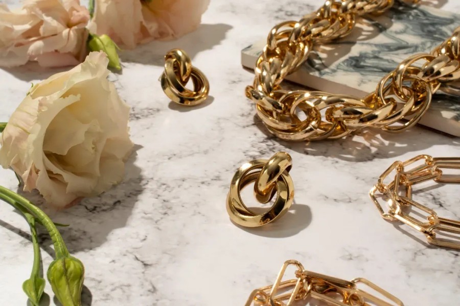 Harga Emas Perhiasan 12 November Naik, Sentuh Rp2,16 Juta