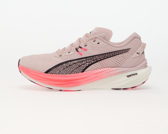 5 Pilihan Sepatu Sport Wanita Paling Trend
