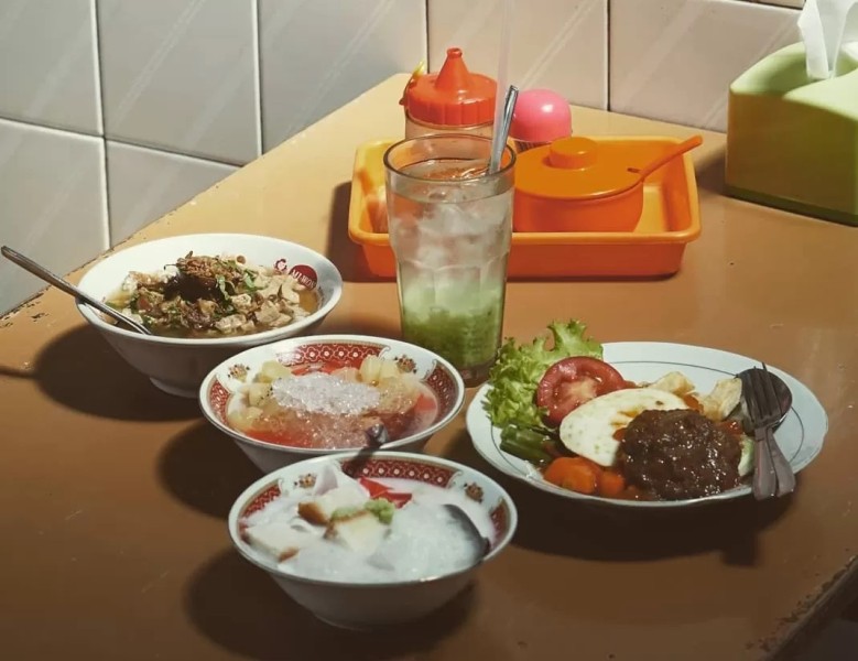 Rekomendasi 7  Tempat Makan Siang Favorit di Dekat Stasiun Lempuyangan Jogja