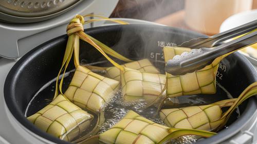 Resep Ketupat Rice Cooker Anti Gagal Praktis Hemat Gas Lebaran