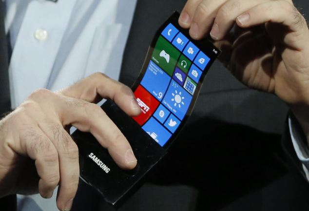 Samsung Dikabarkan Siapkan Ponsel Layar Gulung, Bocoran Desain Muncul di Media Sosial