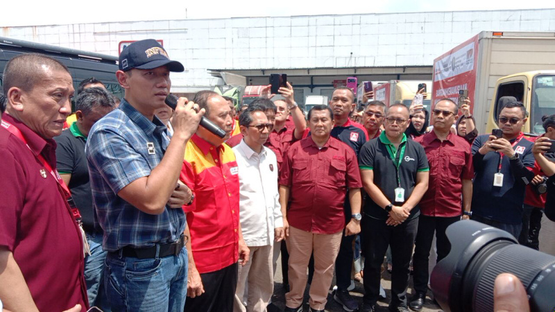 Menko AHY Lepas Truk Bantuan Aprindo Untuk Korban Bencana Sumatera Dan Aceh