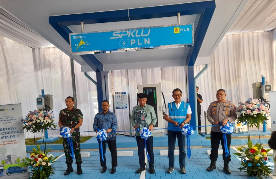 ADHI Karya dan PLN Resmikan SPKLU Ciracas