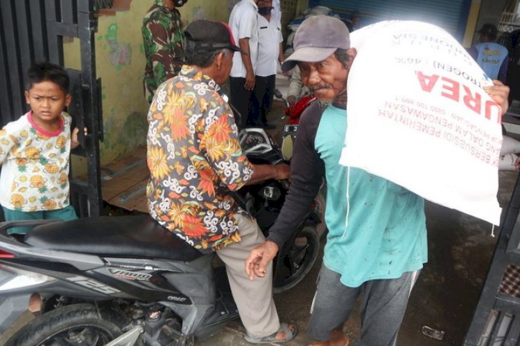 Prabowo Resmikan Aturan Baru Pupuk Subsidi: Impor Diizinkan, Petani Harus Patuhi Syarat