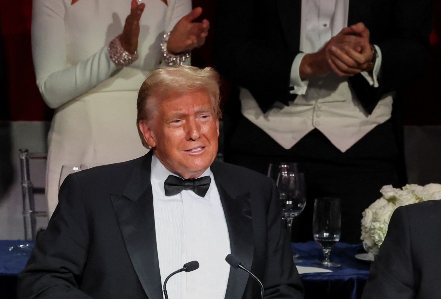 Menjelang Gala Dinner Donald Trump, Tiga Crypto Ini Diburu Investor: TRX, EOS, dan MELANIA Jadi Sorotan