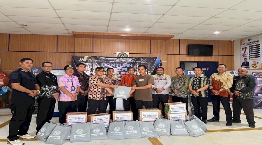 LPKA Martapura Salurkan 20 Paket Bansos Untuk Warga Sekitar Dukung Program Kemenimipas