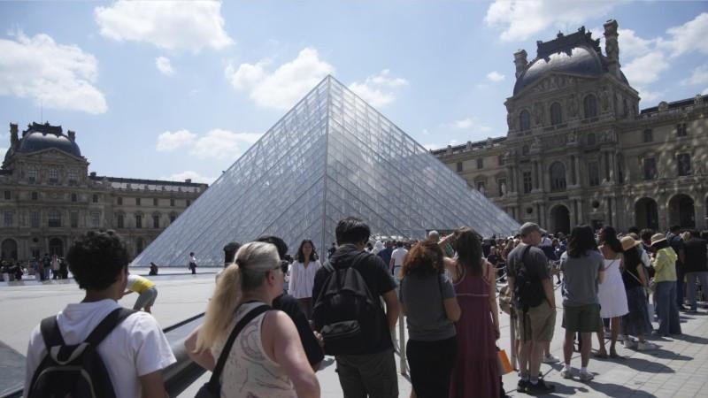 Pencurian Koleksi Berlian Louvre Jadi Daya Tarik Wisatawan