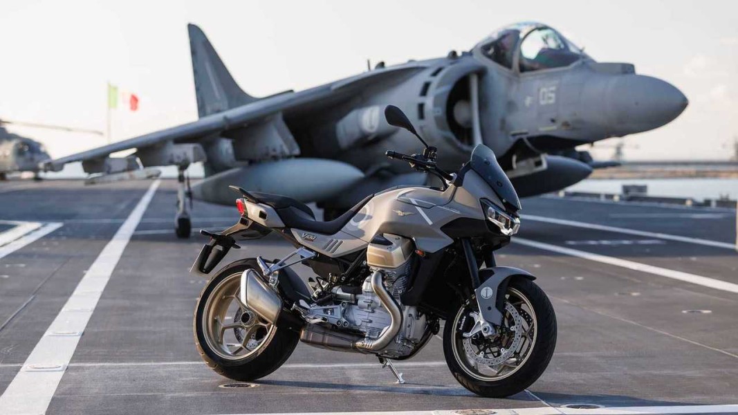 Motor Guzzi V100 Mandello Aviazione Navale: Perpaduan Teknologi Modern dan Warisan Sejarah Italia