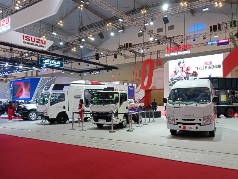 Pameran Otomotif Isuzu Usung Kendaraan Bisnis Ramah Lingkungan
