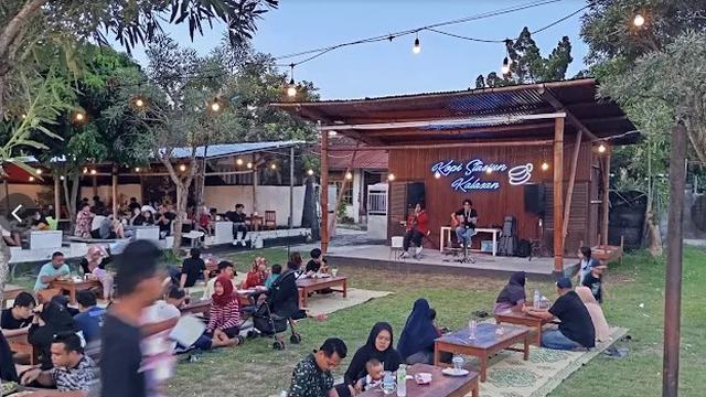 10 Rekomendasi Tempat Makan Siang Kalasan Dengan Nuansa Pedesaan