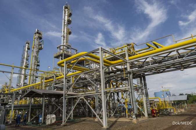 Optimisme di Tengah Surplus: Dampak dan Rekomendasi pada Saham Sektor Minyak dan Gas