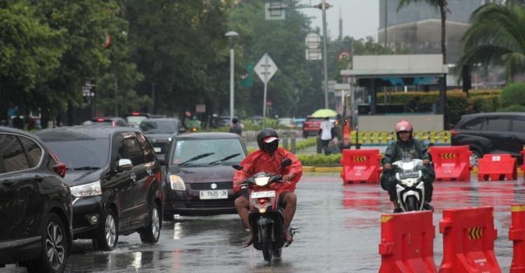 Sedia Payung! BMKG Prakirakan Potensi Hujan di Seluruh Kota Besar RI